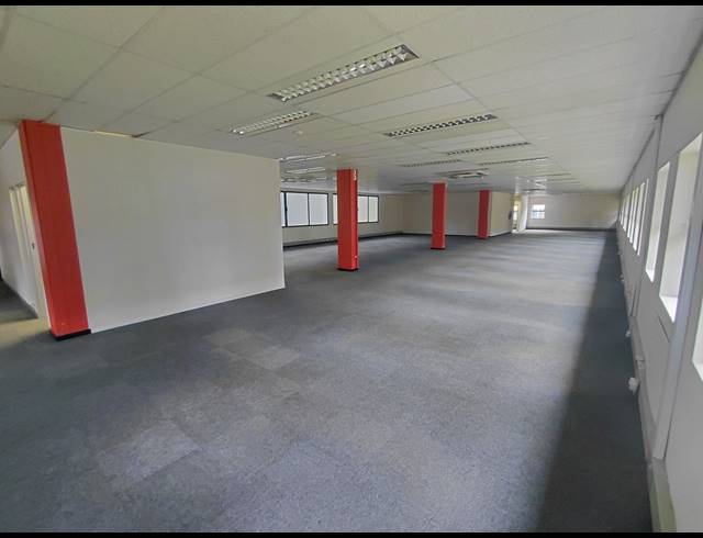 686M² OFFICE TO LET IN RANDJESPARK